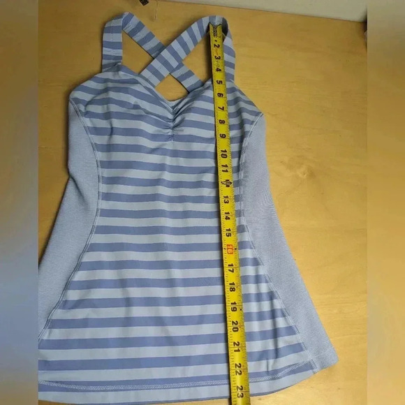 2/35$ Lululemon Core Kicker Tank Apex Stripe  Lavender Dusk size 4 - Picture 14 of 14